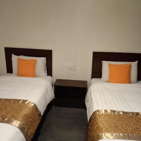 One World Hotel Kulai Exterior foto
