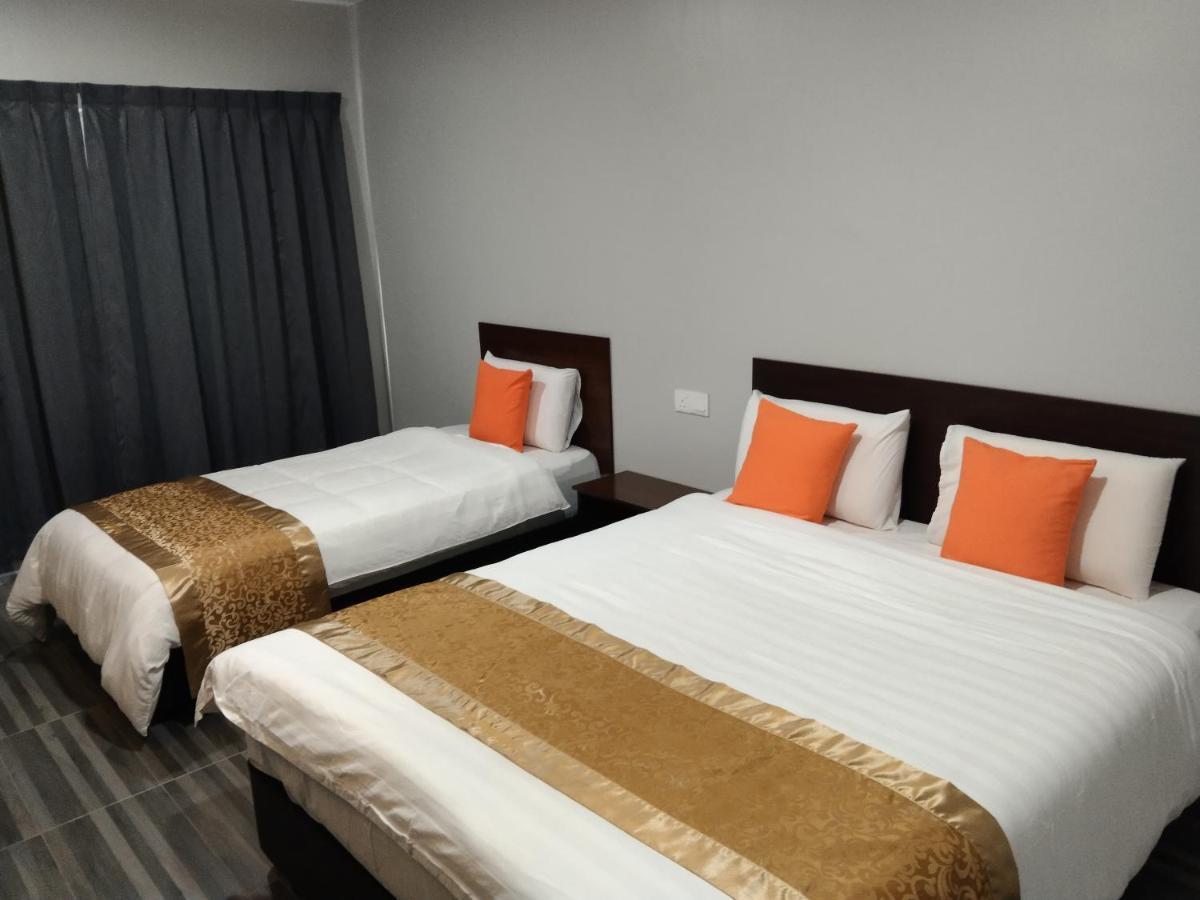 One World Hotel Kulai Exterior foto